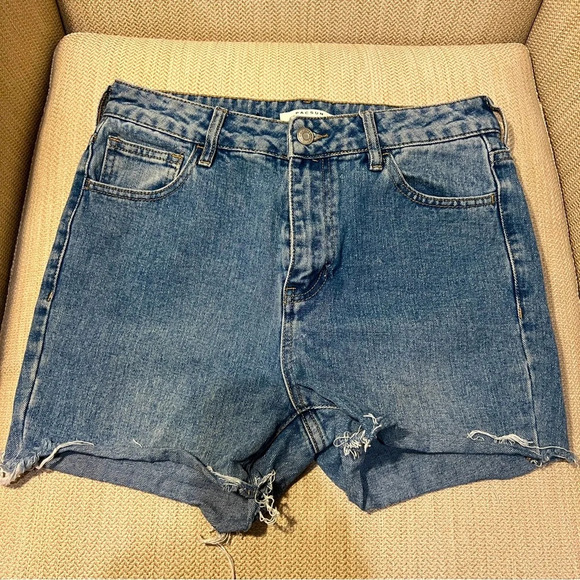 Pacsun size 28 Mom Jean shorts - Picture 1 of 12